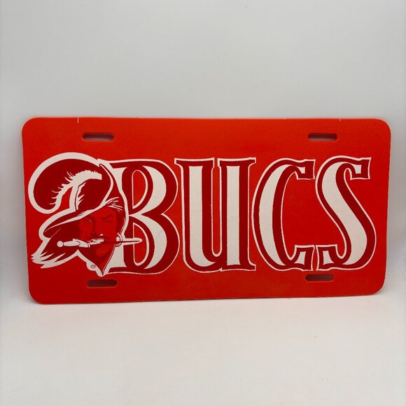 VTG NFL Tampa Bay Buccaneers Retro Logo 'Bucs' Plastic Decorative License Plate - Picture 1 of 10